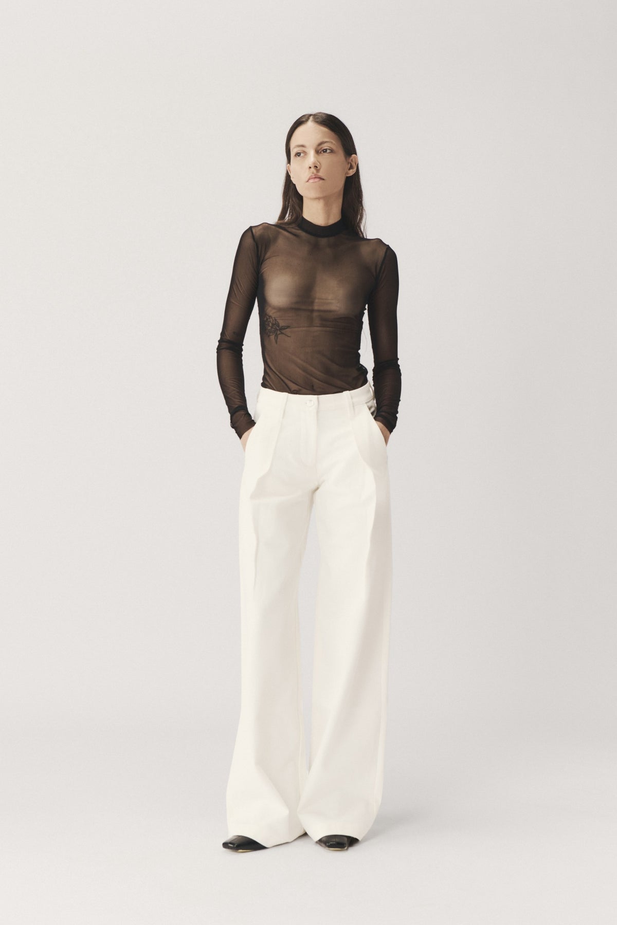 "NOESIS" PLEATED DENIM PANTS - WHITE