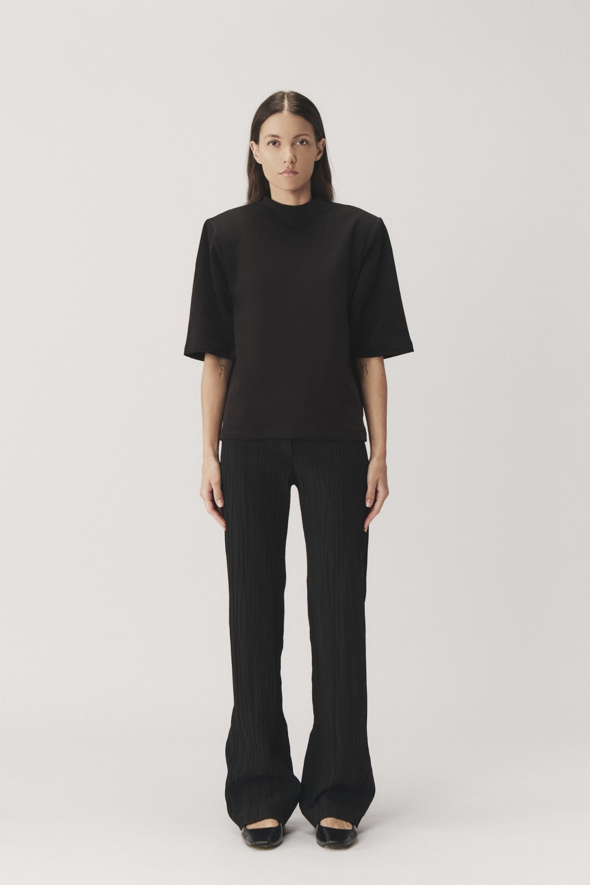 "22" STRUCTURED T-SHIRT - BLACK